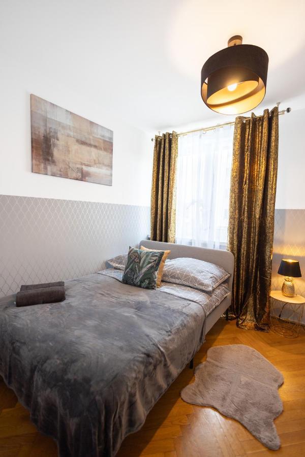 Clicktheflat Stawki Apart Rooms Варшава Экстерьер фото